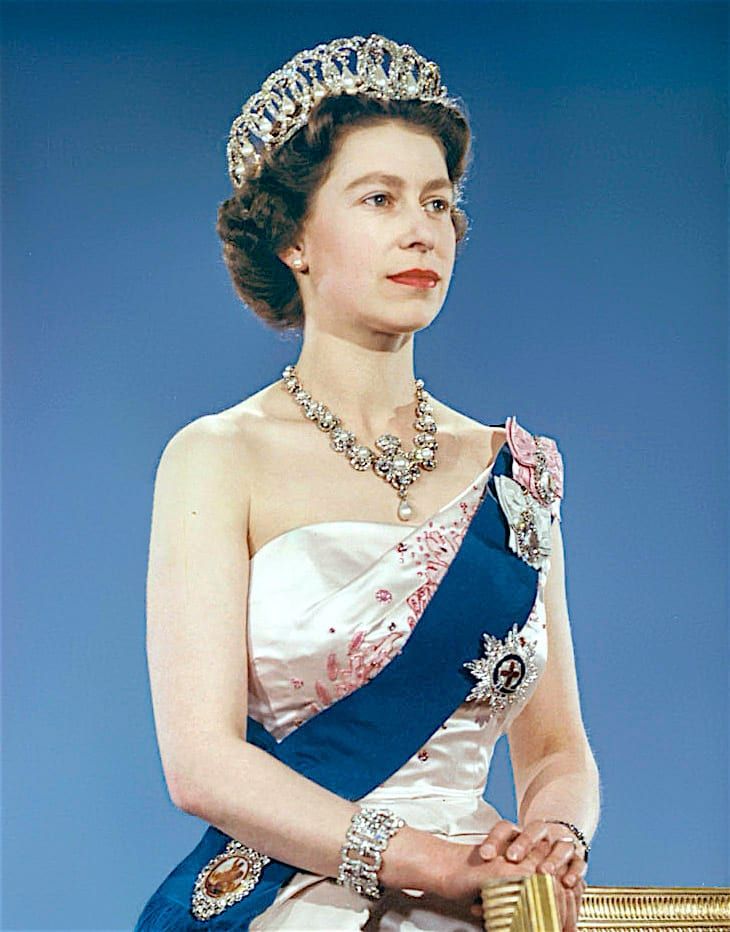 Queen Elizabeth II, formal portrait, 1959