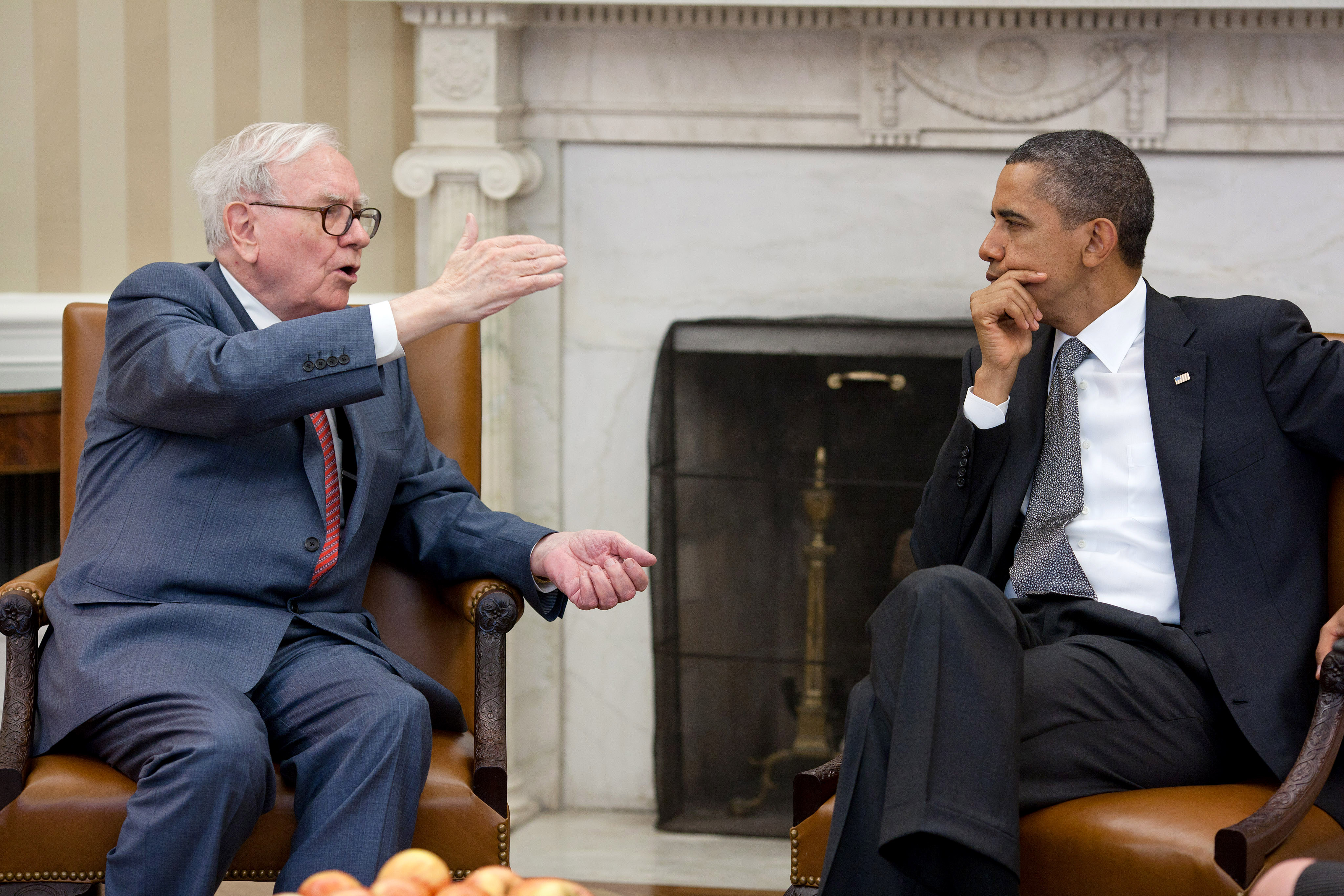 Warren Buffett meeting with President Obama, 2011